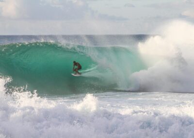 Surfbeach Encuentro 4 Surfer in the wavetube